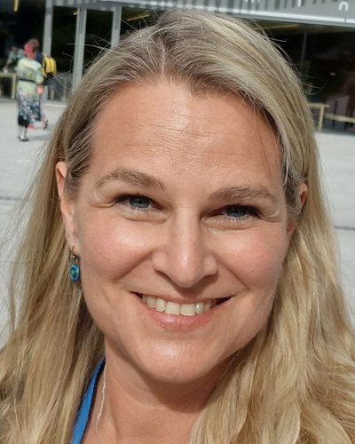 Porträt Univ.-Prof. Priv.-Doz. Dr. Kathryn Hoffmann, MPH